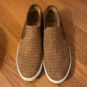 Sofft Brand Tan Textured Slip Ons